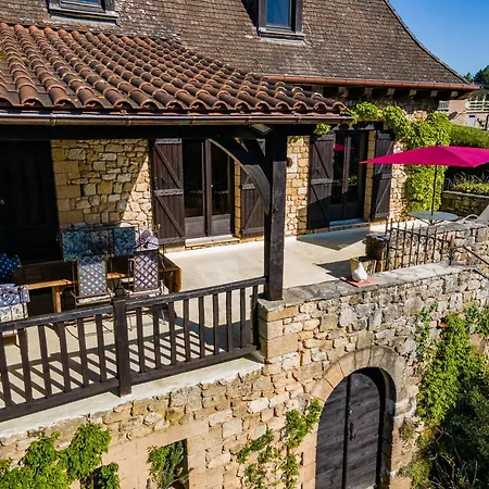 Le Pigeonnier De Sinzelle בית נופש