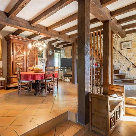 Maison Authentique A St-Cyprien Prázdninový dům *